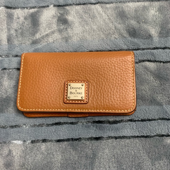 Dooney & Bourke Handbags - Dooney & Bourke Wallet Phone wallet